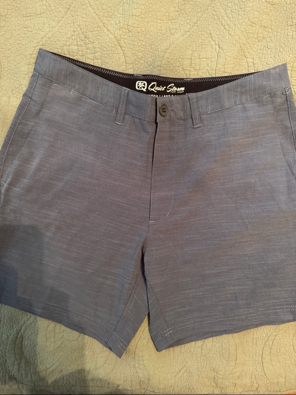Quiet Storm Men's Slim Flat Front Shorts in Heather Gray New without tags